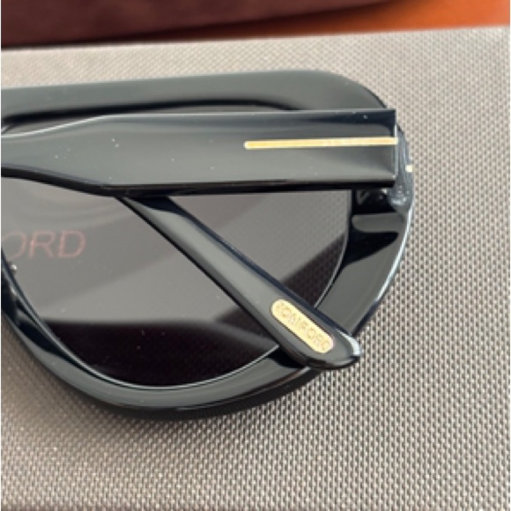 TOM FORD black sunglasses - Picture 5 of 10
